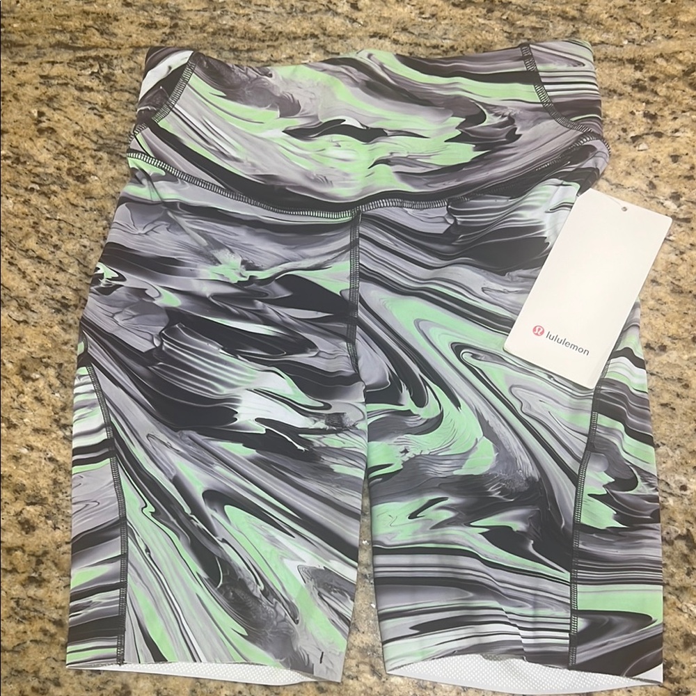 lululemon athletica Green and Black Bike Shorts High-Rise Moisture-Wicking